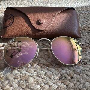 Ray-Ban Round Flat Lenses Sunglasses Gold with Pink Mirrored Lenses